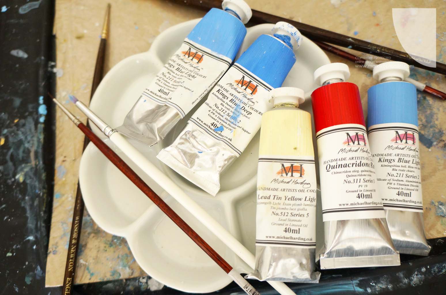 maritime artist Mark Woollacott uses Michael Harding professional oil paints